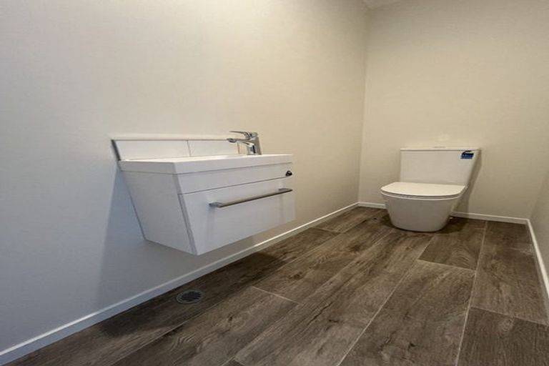 Photo of property in 21 Waitaria Terrace, Aotea, Porirua, 5024