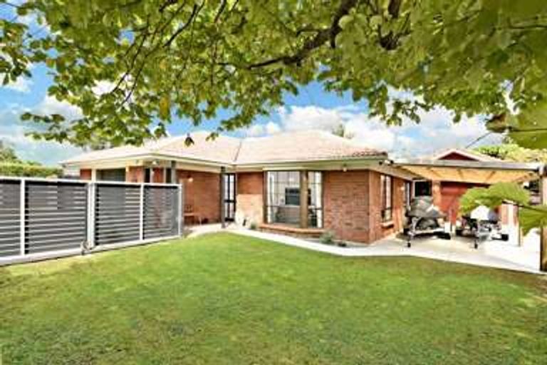 Photo of property in 5 Cumbrian Place, Conifer Grove, Takanini, 2112