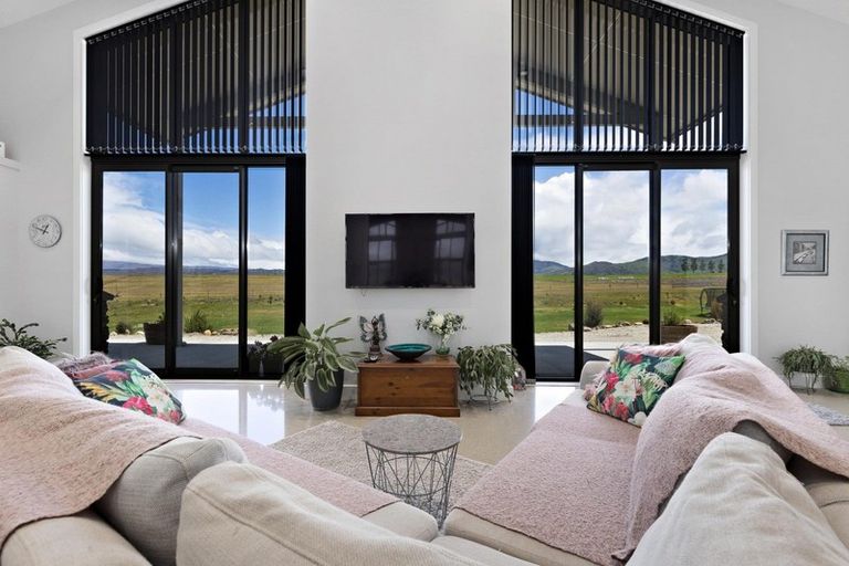 Photo of property in 211 Mcarthur Road, Springvale, Alexandra, 9391