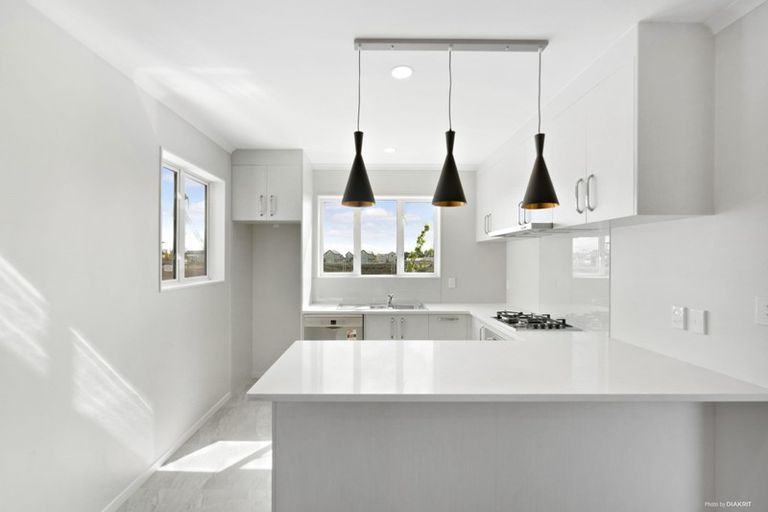 Photo of property in 27 Warbler Crescent, Papakura, 2110