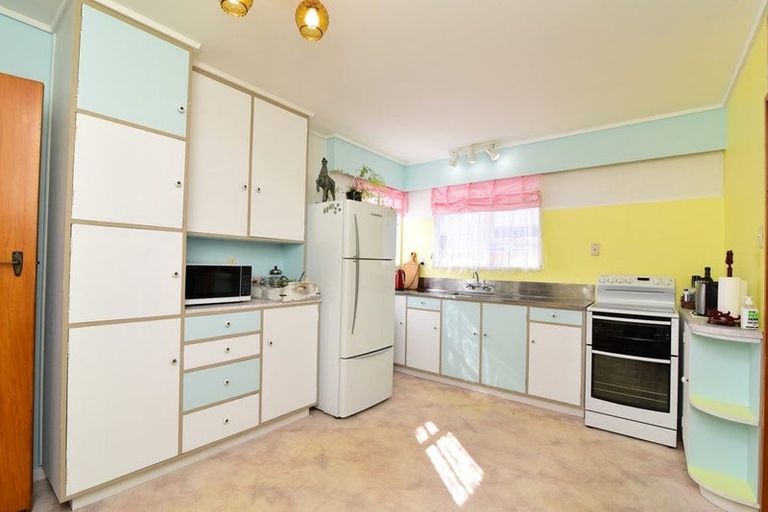 Photo of property in 4 Central Avenue, Gonville, Whanganui, 4501