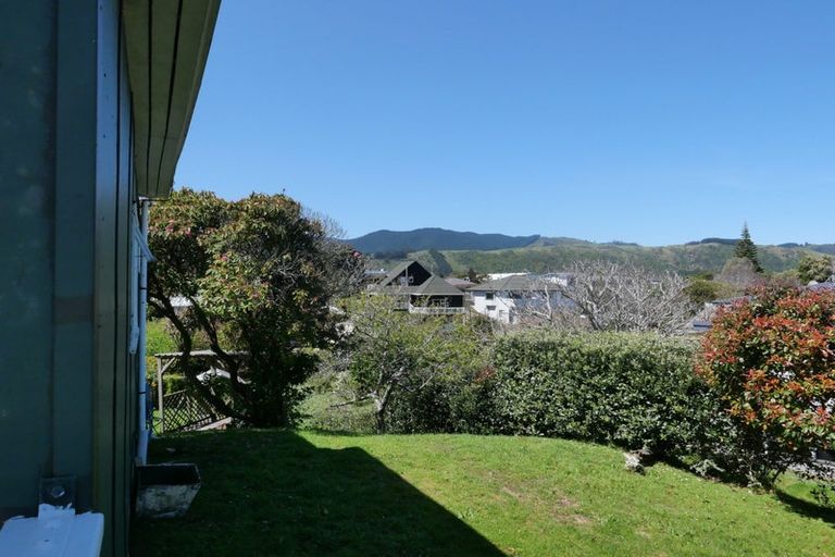 Photo of property in 5 Allen Road, Raumati Beach, Paraparaumu, 5032