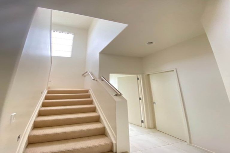 Photo of property in 1 Cetona Court, Flat Bush, Auckland, 2019