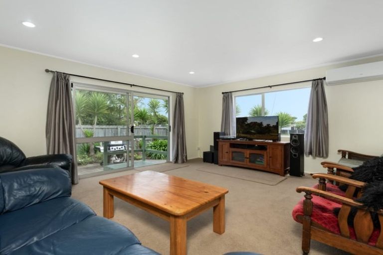 Photo of property in 3b Redditch Place, Papamoa Beach, Papamoa, 3118