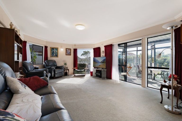 Photo of property in 2 Lotus Avenue, Mount Maunganui, 3116