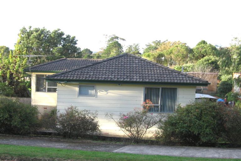 Photo of property in 26 Parrs Cross Road, Henderson, Auckland, 0612