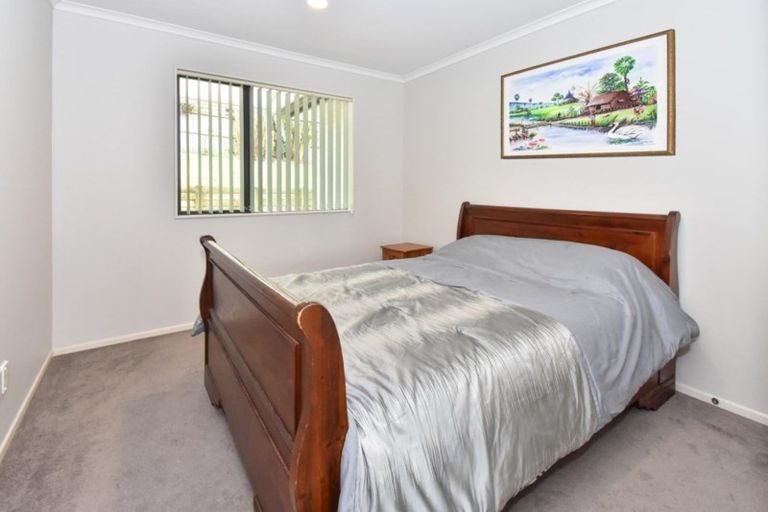 Photo of property in 55 Saralee Drive, Manurewa, Auckland, 2105