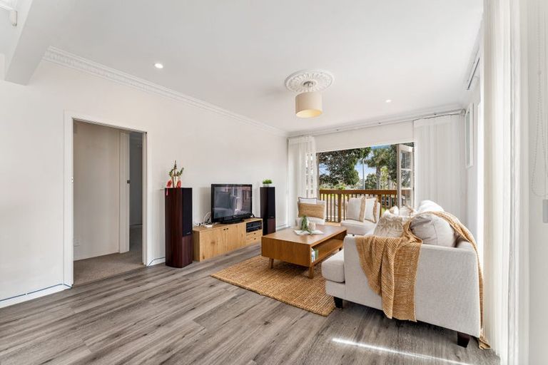Photo of property in 871 Whangaparaoa Road, Manly, Whangaparaoa, 0930