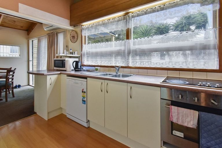 Photo of property in 1/20 Tomlinson Street, Hillpark, Auckland, 2102