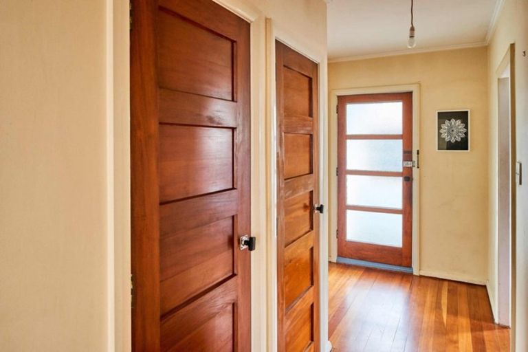 Photo of property in 11 Toomath Street, Naenae, Lower Hutt, 5011