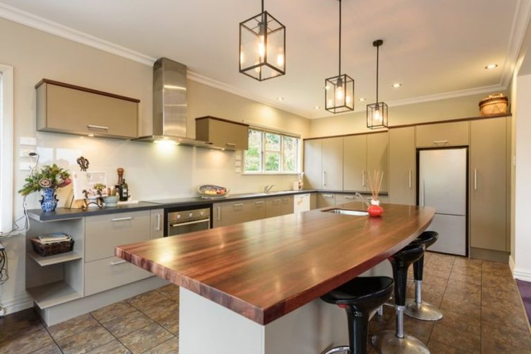 Photo of property in 105 Poplar Avenue, Raumati South, Paraparaumu, 5032