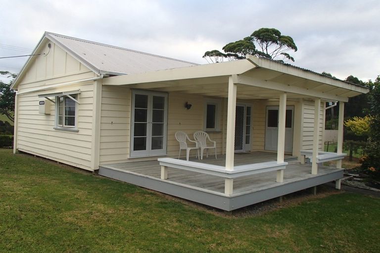 Photo of property in 4 Omaikao Road, Ngunguru, Whangarei, 0173