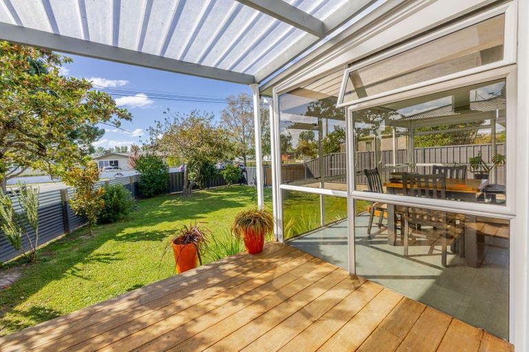 Photo of property in 30 Francis Drake Street, Waipukurau, 4200