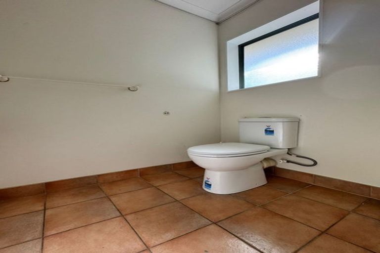 Photo of property in 180 Settlement Road, Papakura, 2110