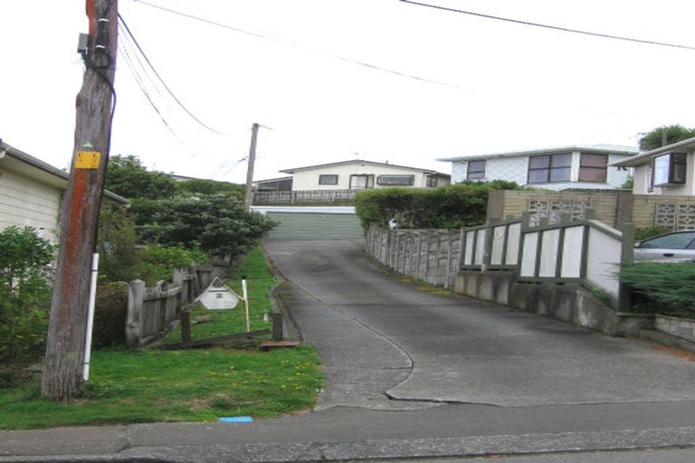Photo of property in 3 Trebann Street, Paparangi, Wellington, 6037