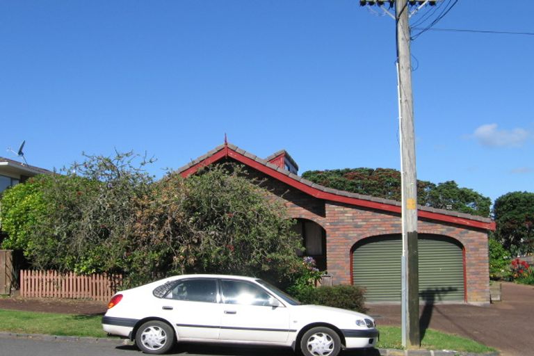 Photo of property in 17a Bangor Street, Point Chevalier, Auckland, 1022