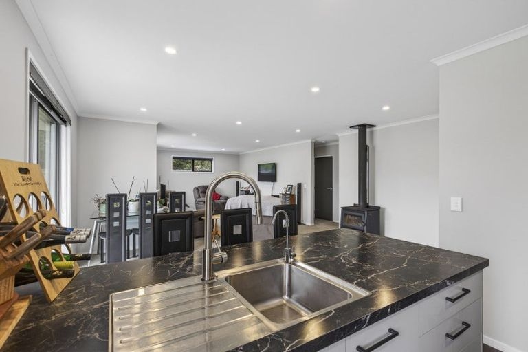 Photo of property in 40 Dreaver Drive, Waitara, 4320