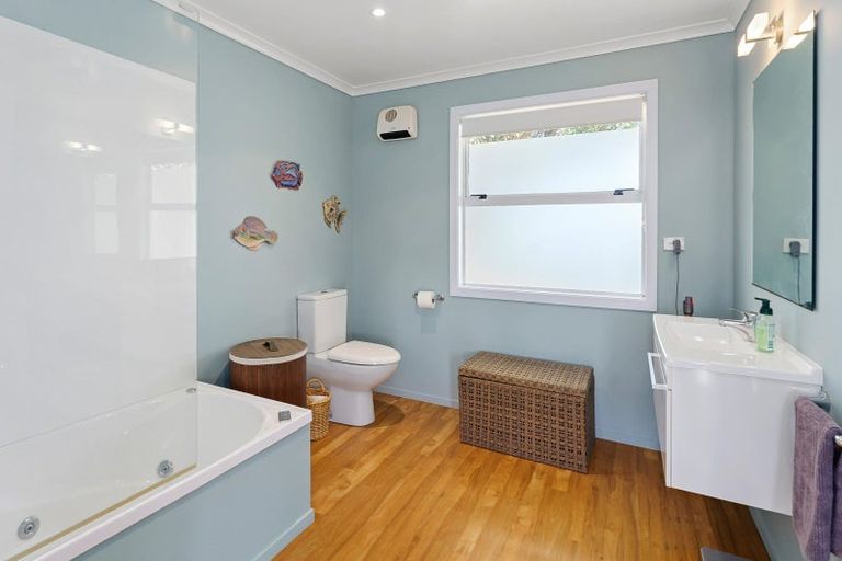 Photo of property in 50 Moana Street, Otaki Beach, Otaki, 5512