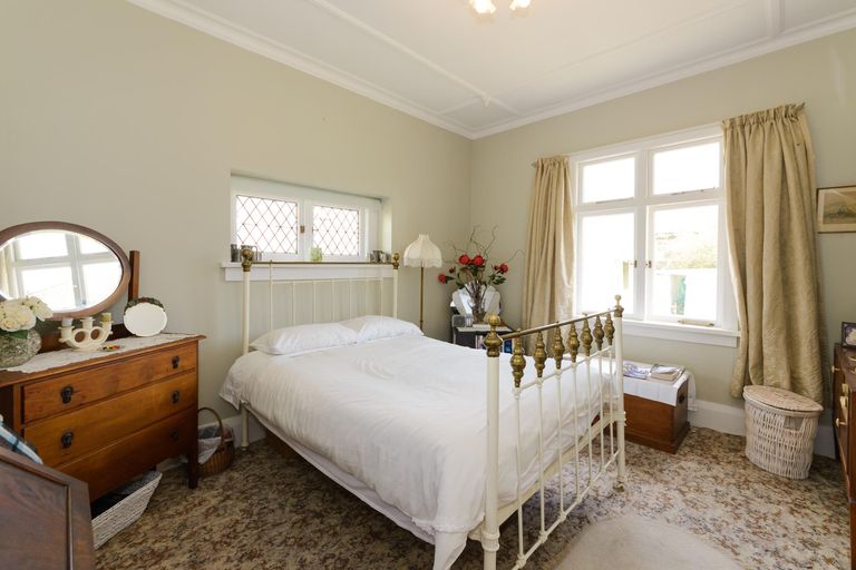 Photo of property in 55 Karina Terrace, Roslyn, Palmerston North, 4414