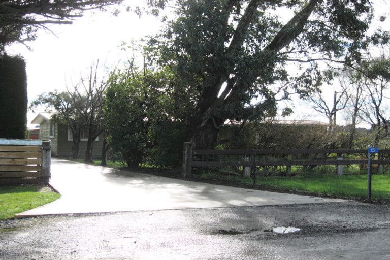 Photo of property in 35 Bay View Road, Woodend, Invercargill, 9877