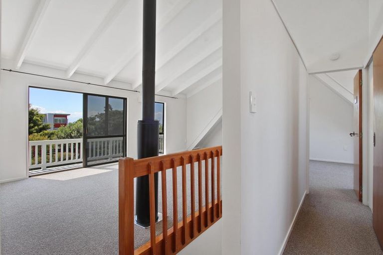 Photo of property in 114 Torkar Road, Clarks Beach, 2122