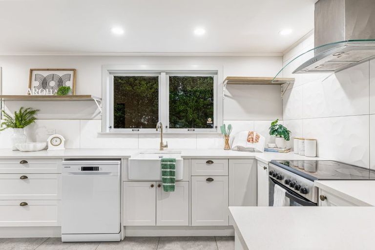 Photo of property in 1/13 Hammond Avenue, Hatfields Beach, Orewa, 0931