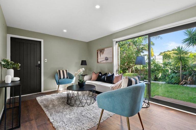 Photo of property in 26 Eugenia Rise, Totara Heights, Auckland, 2105