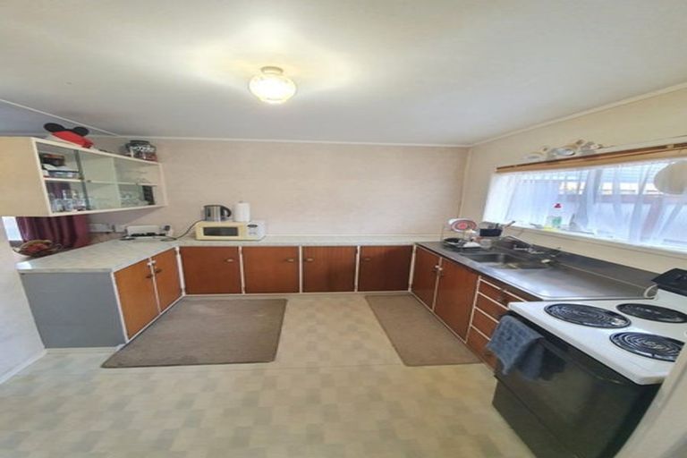 Photo of property in 1/58 East Street, Papakura, 2110