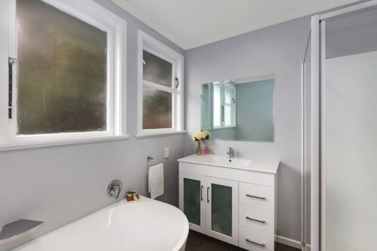 Photo of property in 91 Rangituhi Crescent, Takapuwahia, Porirua, 5022