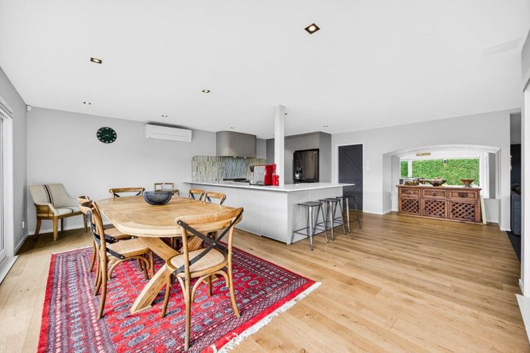 Photo of property in 9a Craig Road, Milford, Auckland, 0620