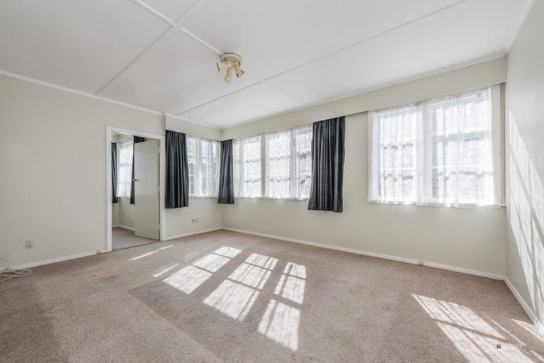 Photo of property in 1258 High Street, Taita, Lower Hutt, 5011