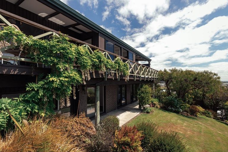 Photo of property in 68 Cannon Hill Crescent, Mount Pleasant, Christchurch, 8081