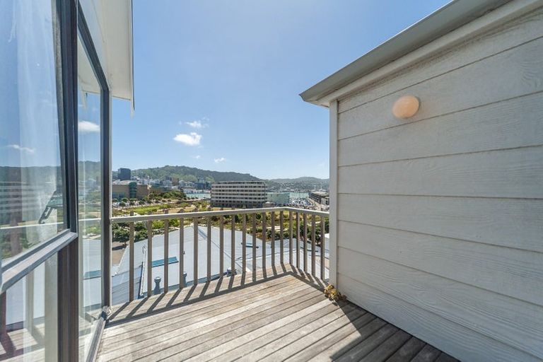 Photo of property in 9/2 Hood Street, Mount Victoria, Wellington, 6011