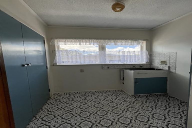 Photo of property in 90 Coronation Road, Mangere Bridge, Auckland, 2022
