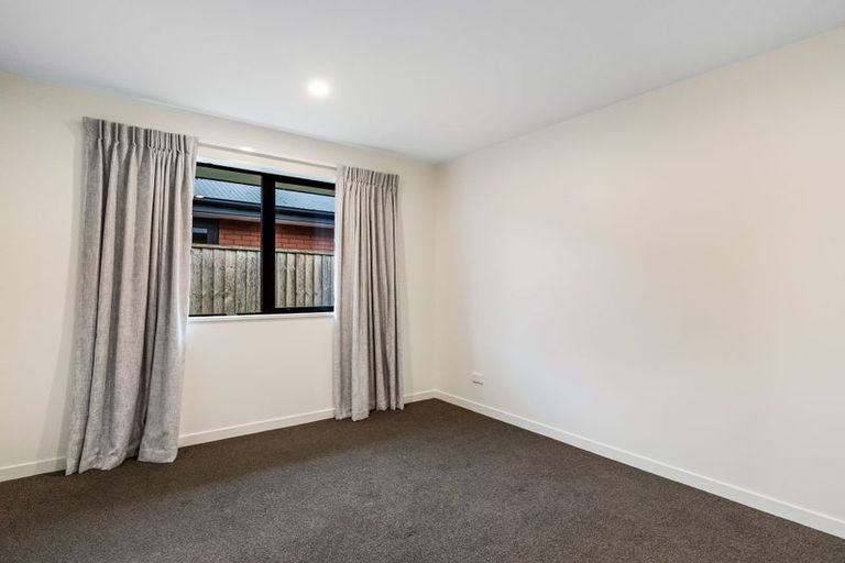 Photo of property in 6 Harry Manship Crescent, Halswell, Christchurch, 8025
