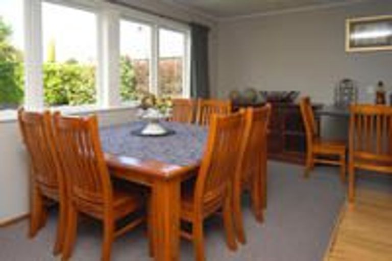 Photo of property in 28 Elliott Crescent, Havelock North, 4130