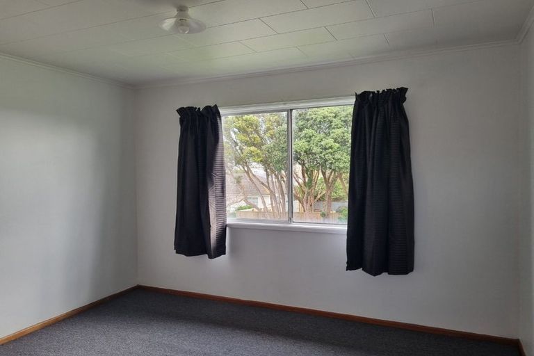 Photo of property in 1 Mana Avenue, Titahi Bay, Porirua, 5022
