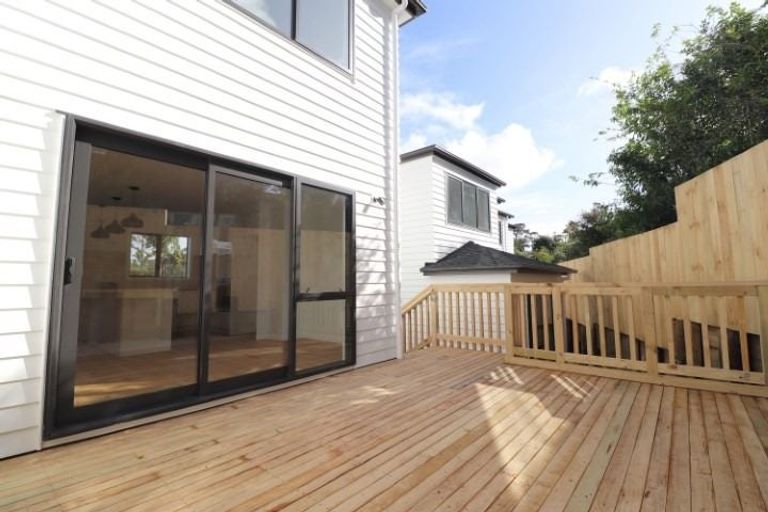 Photo of property in 210a Forrest Hill Road, Forrest Hill, Auckland, 0620