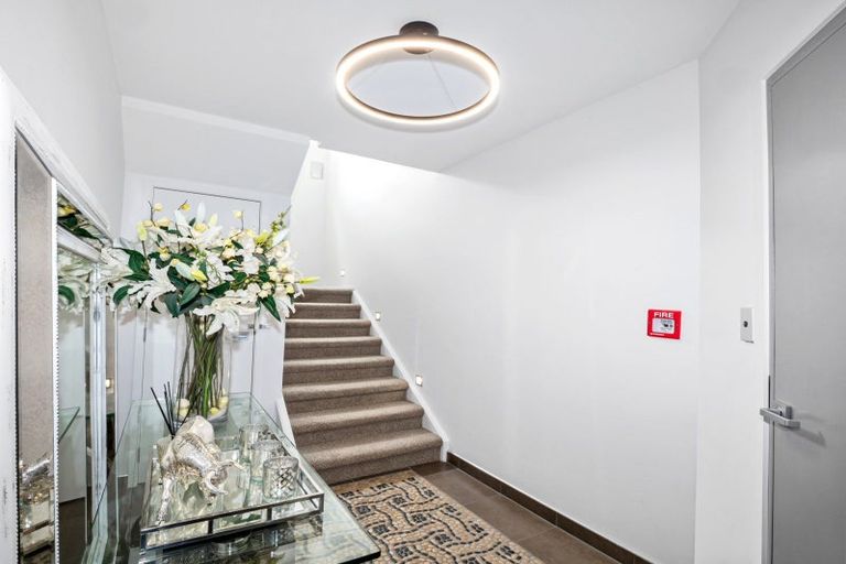 Photo of property in 2/23 Rita Street, Mount Maunganui, 3116