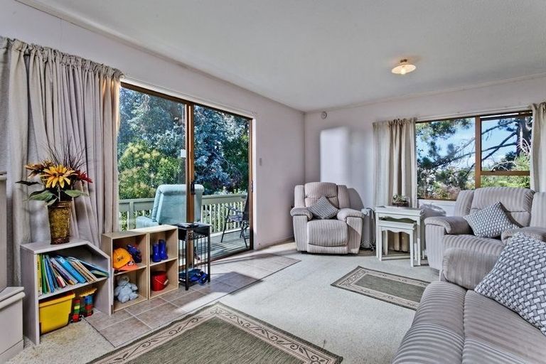 Photo of property in 30 Portobello Place, Torbay, Auckland, 0630
