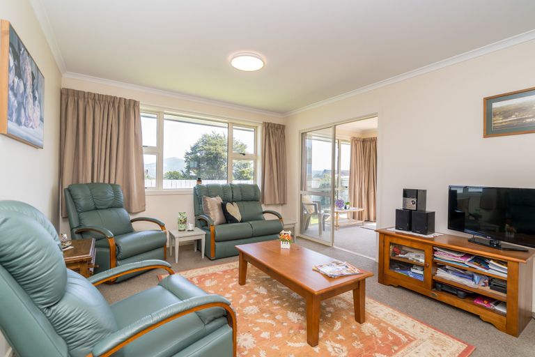 Photo of property in 3 Loudon Street, Green Island, Dunedin, 9018