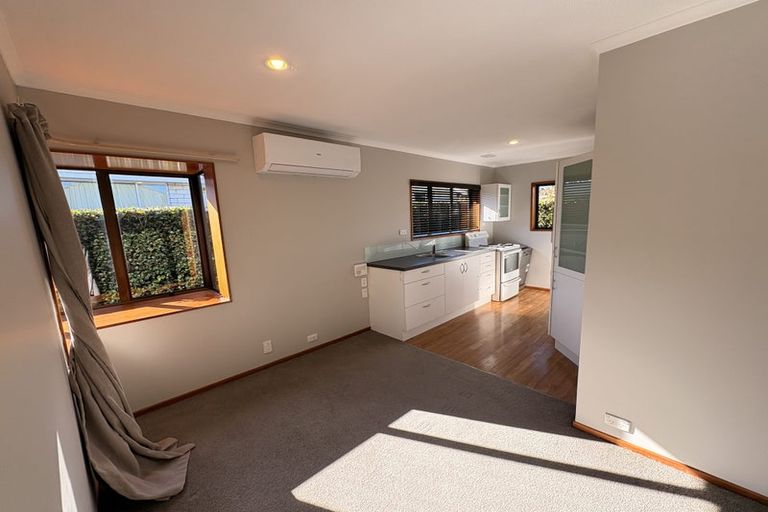 Photo of property in 2/38 Chipping Lane, Redwood, Christchurch, 8051