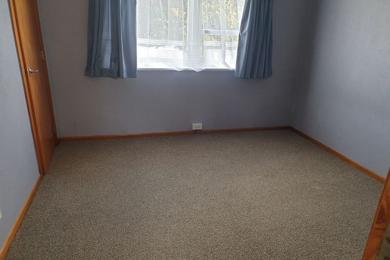 Photo of property in 9 Falcon Street, Cannons Creek, Porirua, 5024