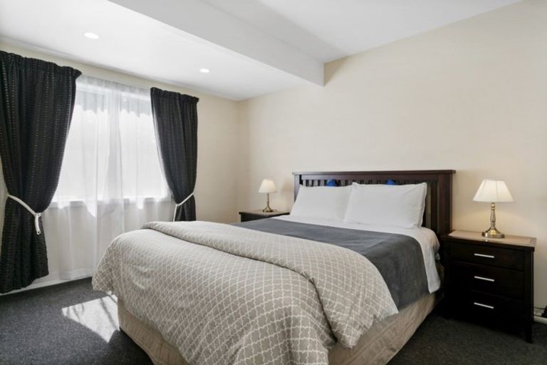 Photo of property in 32a Tamatea Road, Taupo, 3330