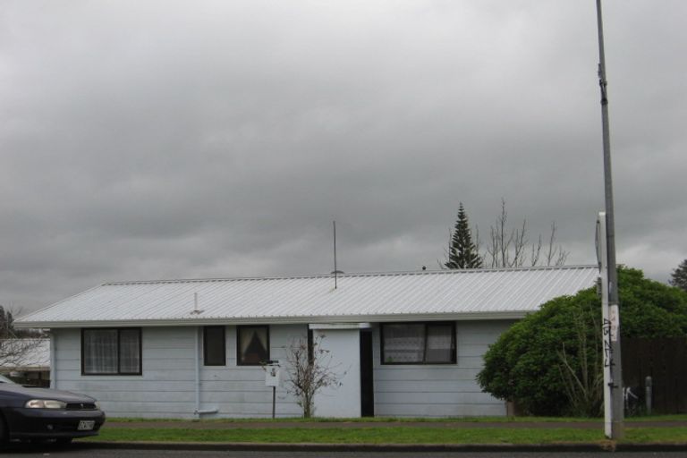 Photo of property in 1/57 Redcrest Avenue, Red Hill, Papakura, 2110