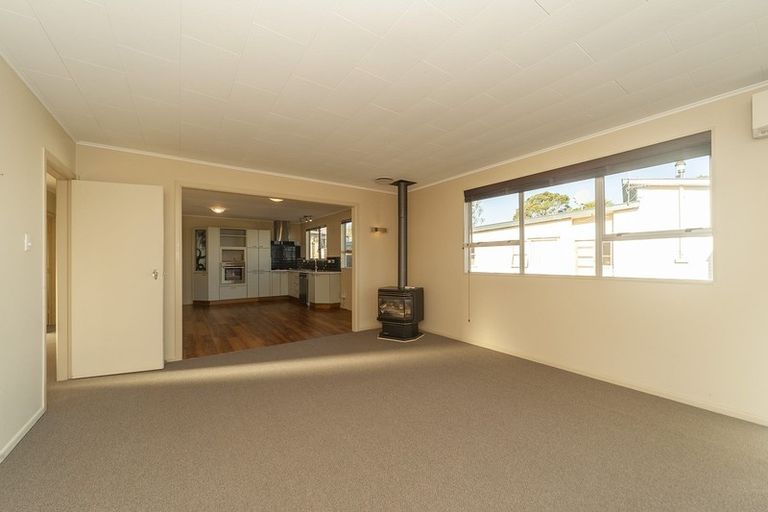 Photo of property in 46 Cypress Drive, Maungaraki, Lower Hutt, 5010