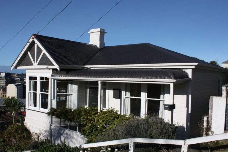 Photo of property in 5 Elm Row, Dunedin Central, Dunedin, 9016