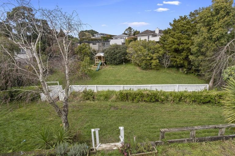 Photo of property in 18 Cassino Street, Bayswater, Auckland, 0622