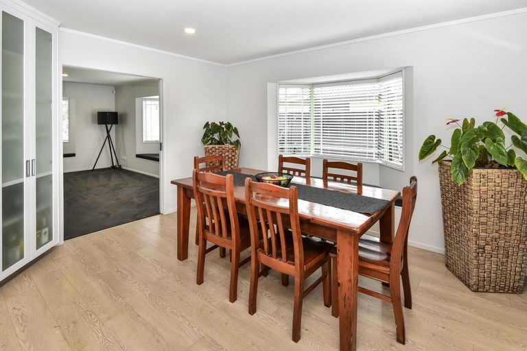 Photo of property in 62 Tington Avenue, Wattle Downs, Auckland, 2103