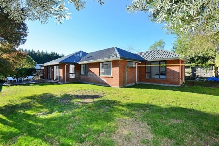 Photo of property in 10 Millcroft Place, Parklands, Christchurch, 8083